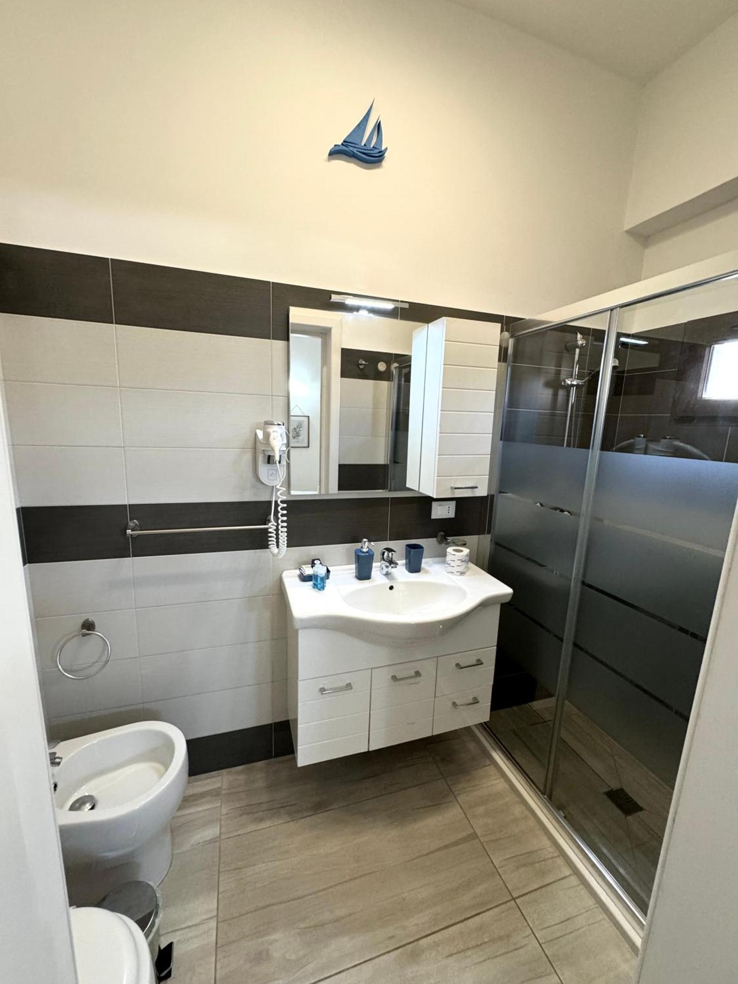 Aquarama Rooms & Apartments Torre Squillace Zewnętrze zdjęcie